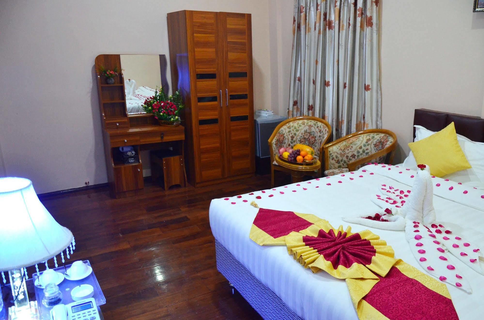 Golden City Light Hotel Mandalay Exterior photo